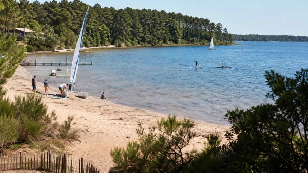Lac de Biscarrosse : activités nautiques et plages à explorer